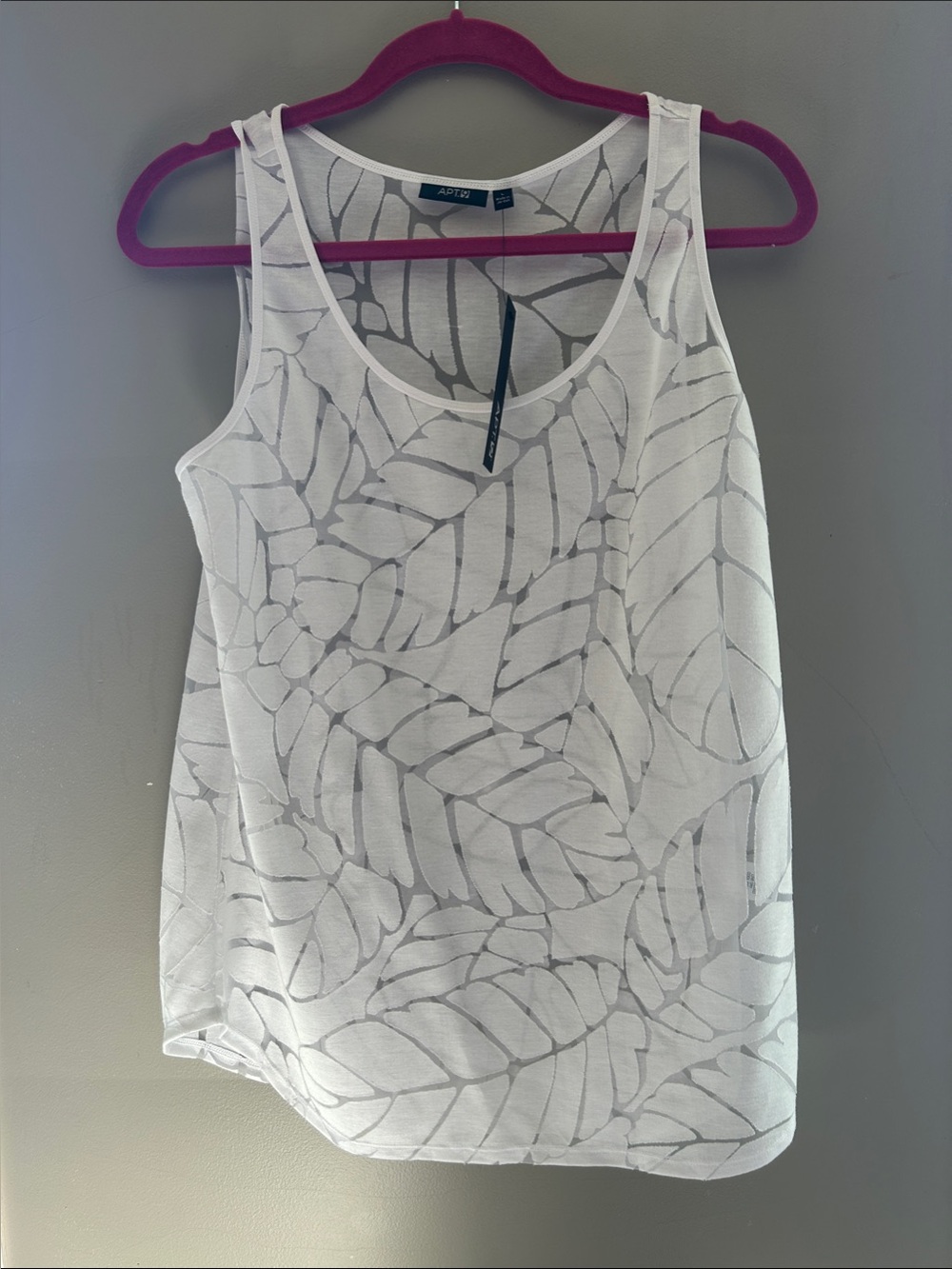 NWT Size Large Apt. 9 White Tank Top with  Leaf Pattern